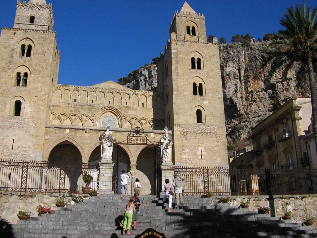 B&B Arcobaleno Cefalù Exteriör bild
