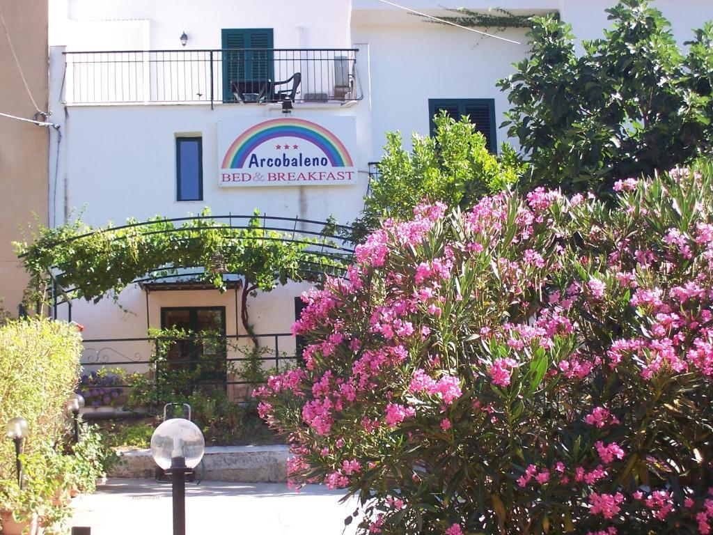B&B Arcobaleno Cefalù Exteriör bild