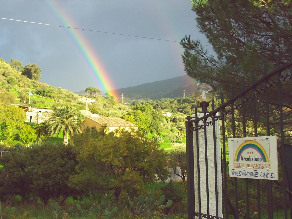 B&B Arcobaleno Cefalù Exteriör bild